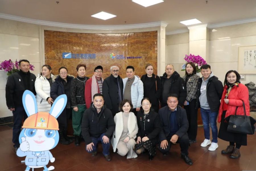 蒙古国蒙格尼综合学校代表团来访远东参观交流
